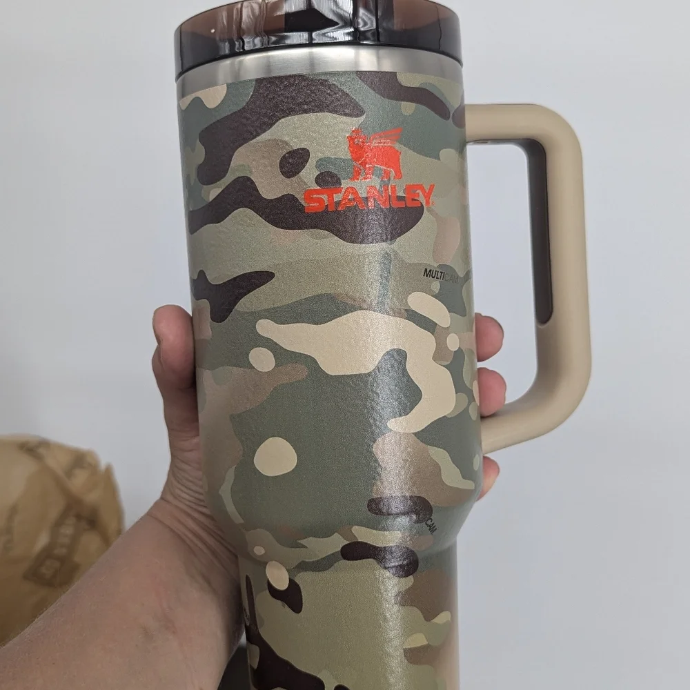 The Post Malone x Stanley Quencher H2.0 FlowState Tumbler 40 OZ - Post Malone